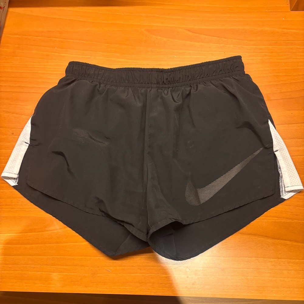 NIKE Women's Black Dri-Fit Athletic Shorts
Excellent condition
